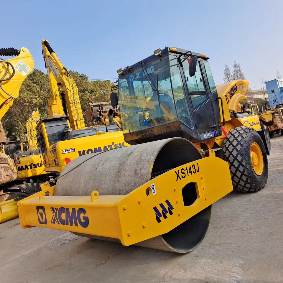 XCMG XS143J road roller - Kompaktör: fotoğraf 1 XCMG XS143J road roller - Kompaktör: fotoğraf 1