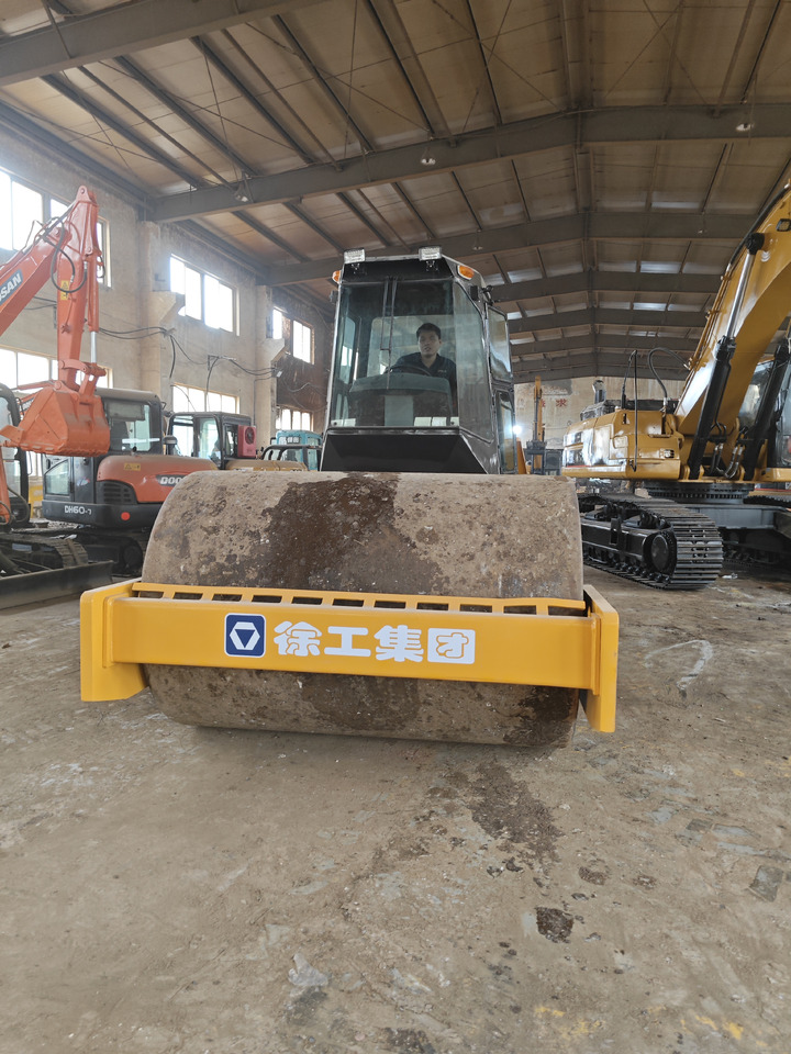 XCMG YZ18JC Used xcmg road roller/compactor - Yol silindiri: fotoğraf 5 XCMG YZ18JC Used xcmg road roller/compactor - Yol silindiri: fotoğraf 5