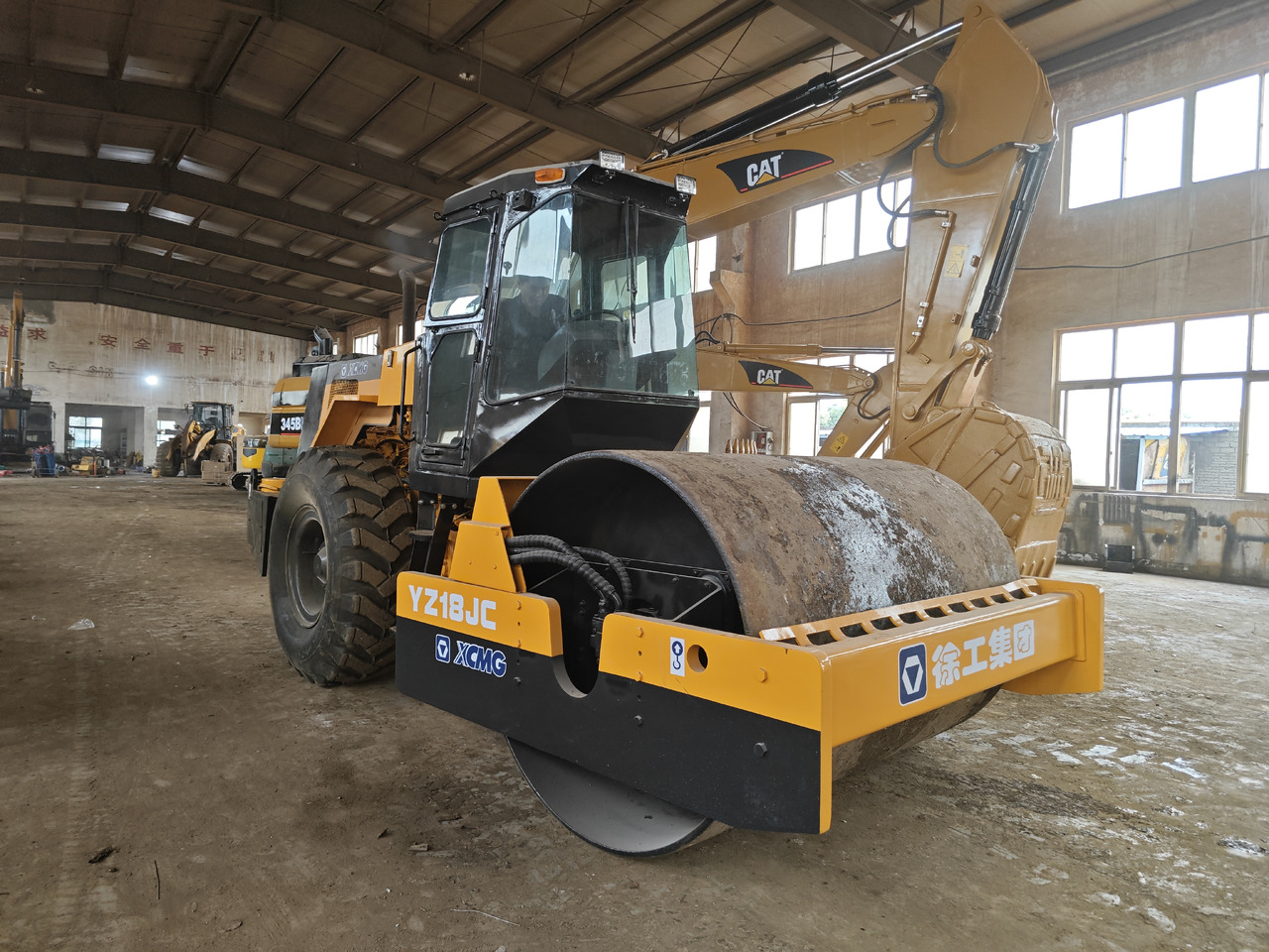 XCMG YZ18JC Used xcmg road roller/compactor - Yol silindiri: fotoğraf 1 XCMG YZ18JC Used xcmg road roller/compactor - Yol silindiri: fotoğraf 1