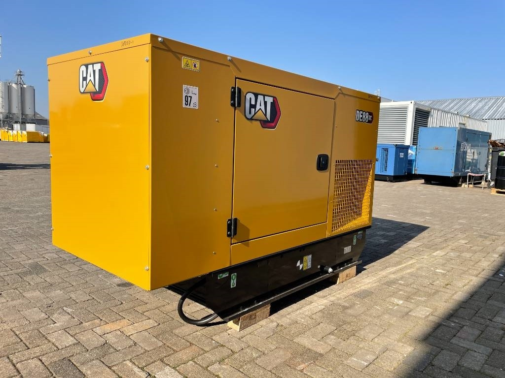 CAT DE88GC - 88 kVA Stand-by Generator Set - DPX-18207 - Elektrikli jeneratör: fotoğraf 4 CAT DE88GC - 88 kVA Stand-by Generator Set - DPX-18207 - Elektrikli jeneratör: fotoğraf 4