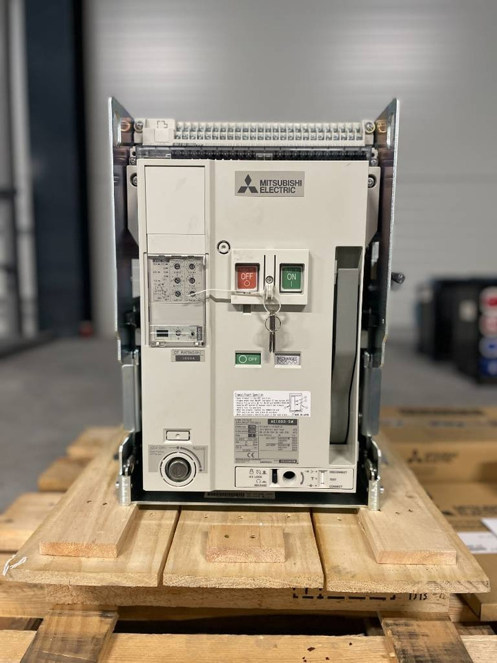 Mitsubishi Circuit breaker 1000A - AE1000-SW 3P - DPX-12648  - İş makinaları: fotoğraf 1 Mitsubishi Circuit breaker 1000A - AE1000-SW 3P - DPX-12648  - İş makinaları: fotoğraf 1