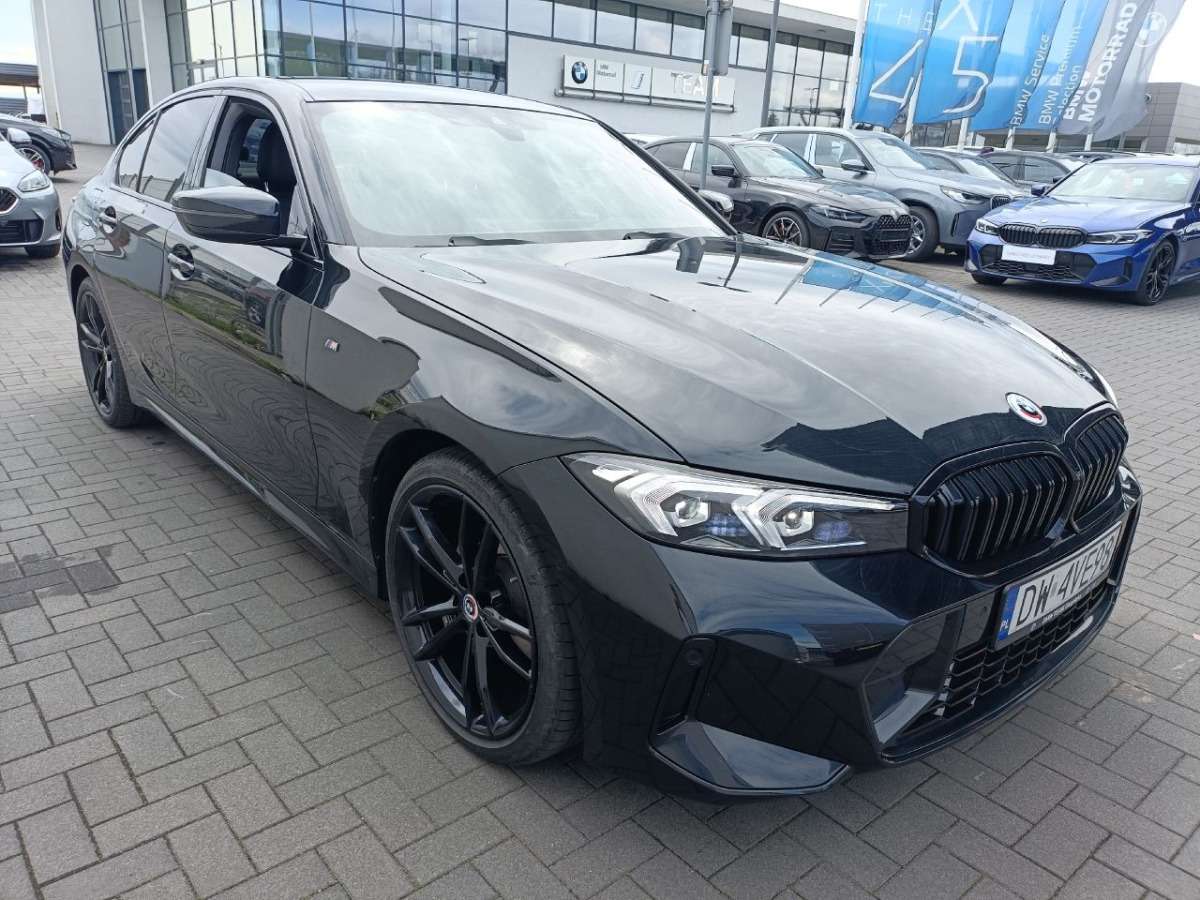 BMW 320i xDrive M Sport SEDAN - Sedan araba: fotoğraf 1 BMW 320i xDrive M Sport SEDAN - Sedan araba: fotoğraf 1