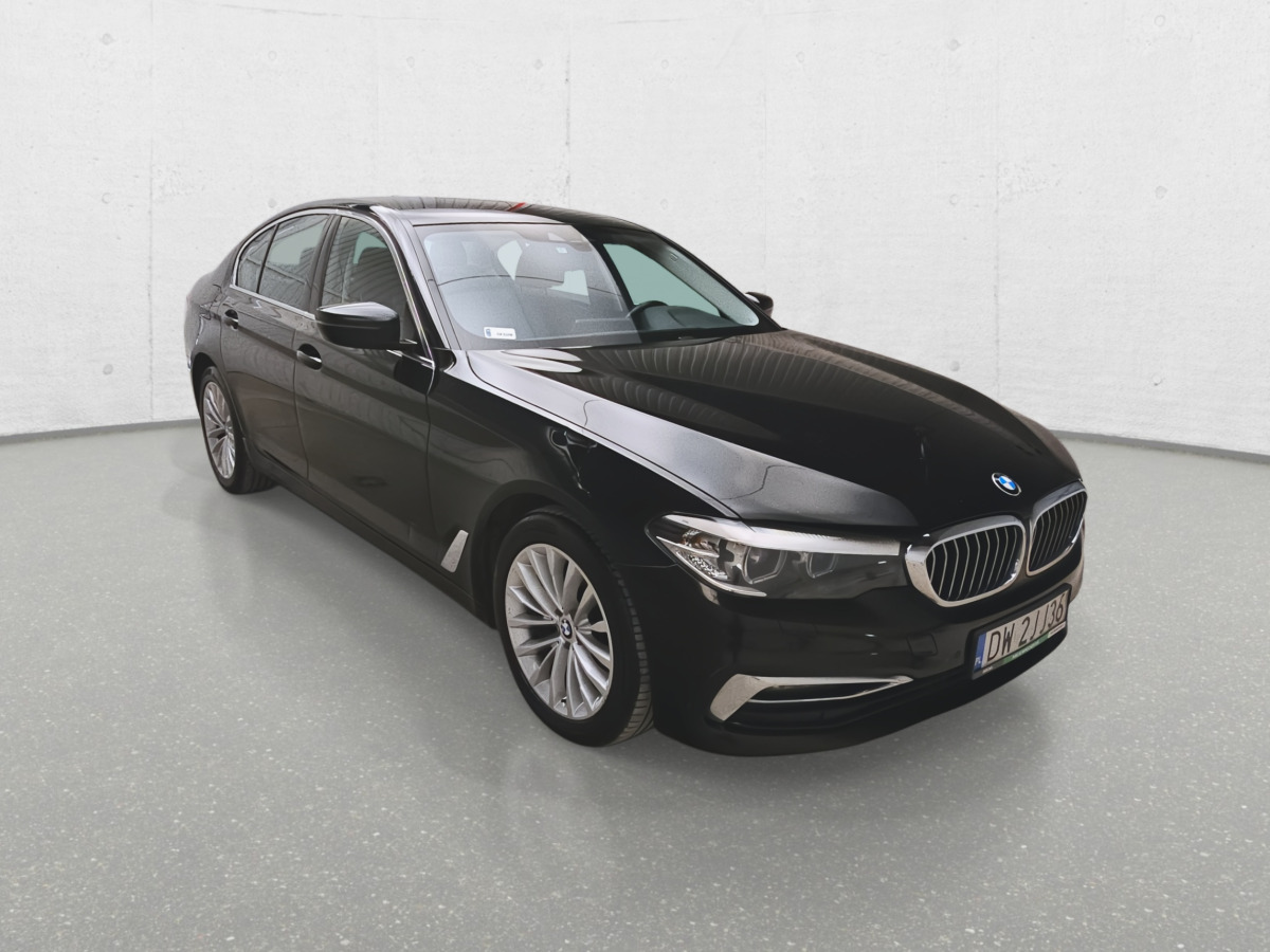 BMW 518D SEDAN - Binek araba: fotoğraf 1 BMW 518D SEDAN - Binek araba: fotoğraf 1