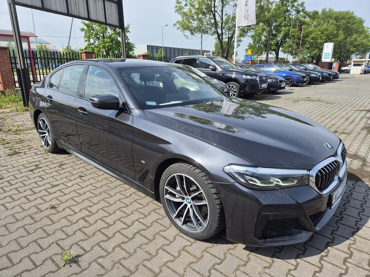BMW 520D XDRIVE SEDAN - Sedan araba: fotoğraf 1 BMW 520D XDRIVE SEDAN - Sedan araba: fotoğraf 1