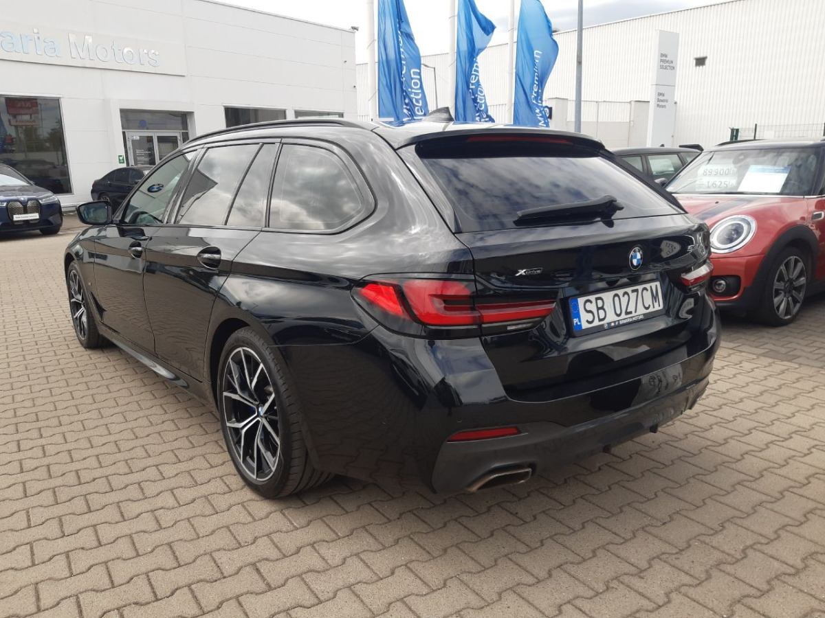 BMW 530i xDrive mHEV M Sport KOMBI - Binek araba: fotoğraf 4 BMW 530i xDrive mHEV M Sport KOMBI - Binek araba: fotoğraf 4