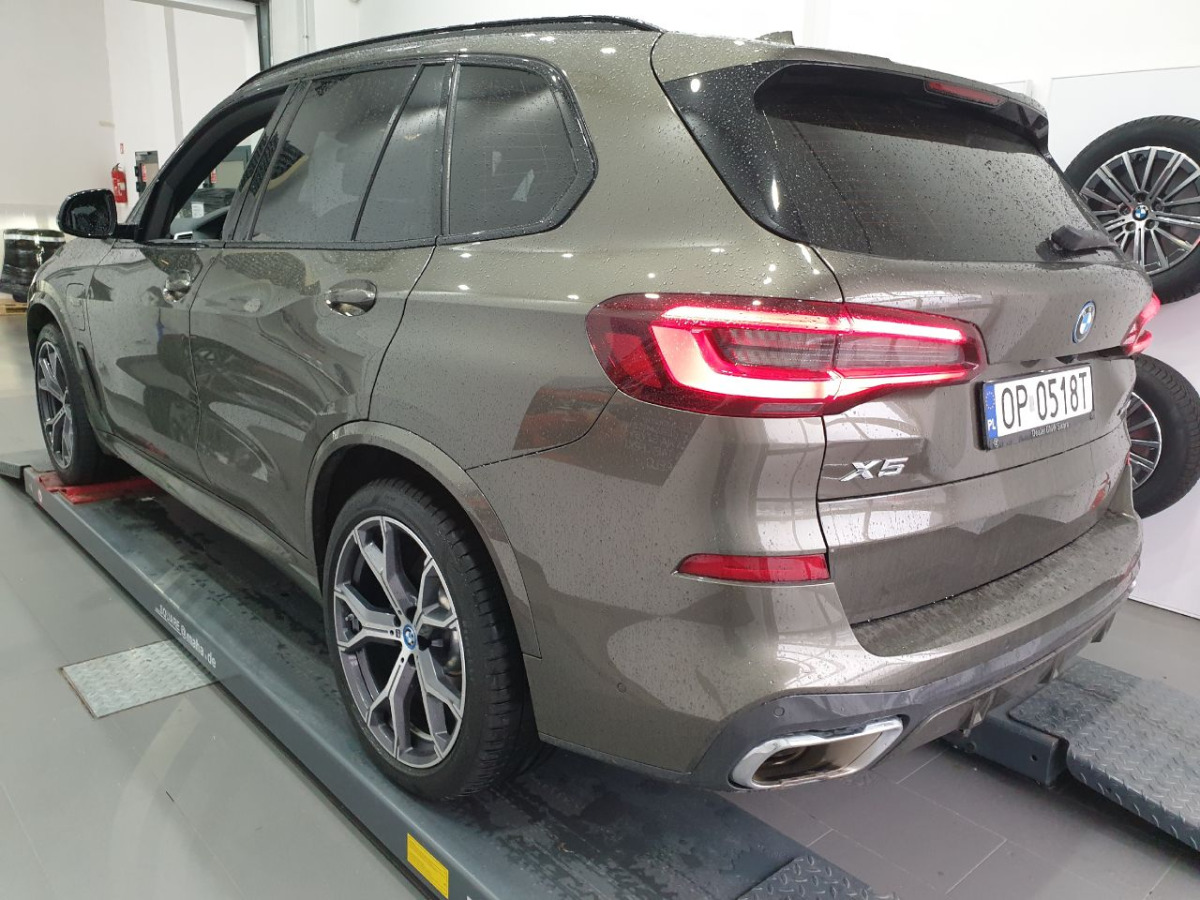 BMW X5 xDrive45e aut SUV - SUV: fotoğraf 4 BMW X5 xDrive45e aut SUV - SUV: fotoğraf 4