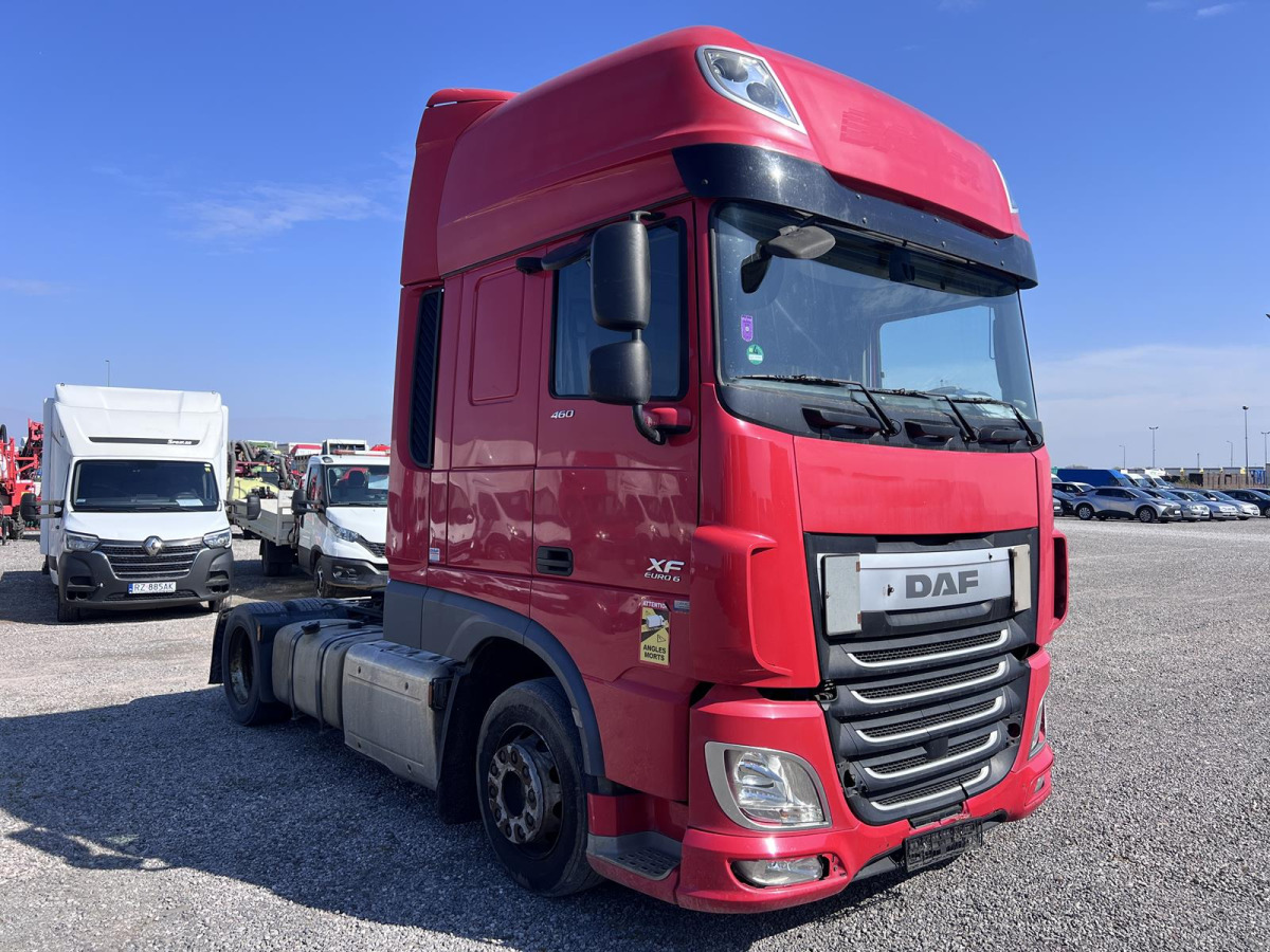 DAF XF 460 FT EURO 6 LOW DECK SUPER SPACE CAB CIĄGNIK SIODŁOWY - Çekici: fotoğraf 1 DAF XF 460 FT EURO 6 LOW DECK SUPER SPACE CAB CIĄGNIK SIODŁOWY - Çekici: fotoğraf 1
