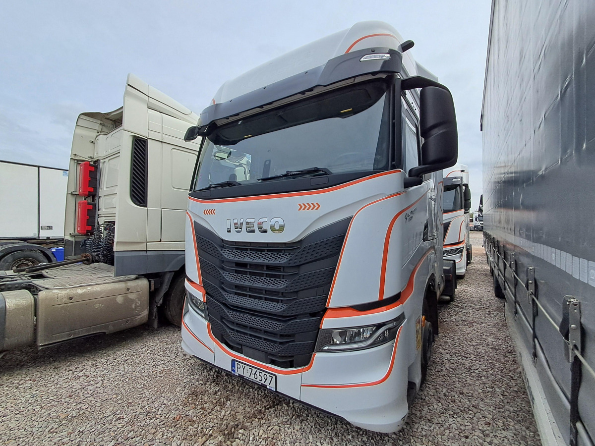 IVECO AS440ST/FP LT LNG CIĄGNIK SIODŁOWY - Çekici: fotoğraf 3 IVECO AS440ST/FP LT LNG CIĄGNIK SIODŁOWY - Çekici: fotoğraf 3