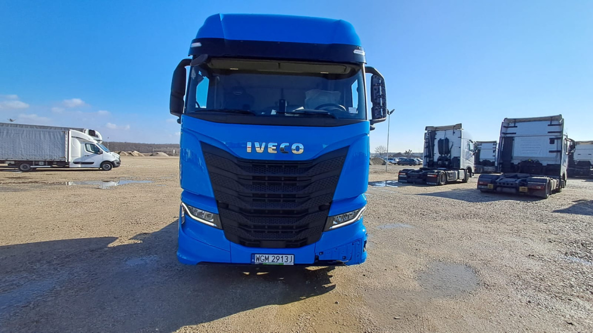 IVECO CIĄGNIK SIODŁOWY - Çekici: fotoğraf 3 IVECO CIĄGNIK SIODŁOWY - Çekici: fotoğraf 3