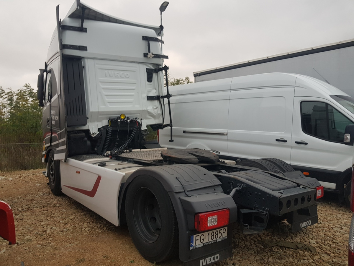 IVECO S-WAY CIĄGNIK SIODŁOWY - Çekici: fotoğraf 3 IVECO S-WAY CIĄGNIK SIODŁOWY - Çekici: fotoğraf 3
