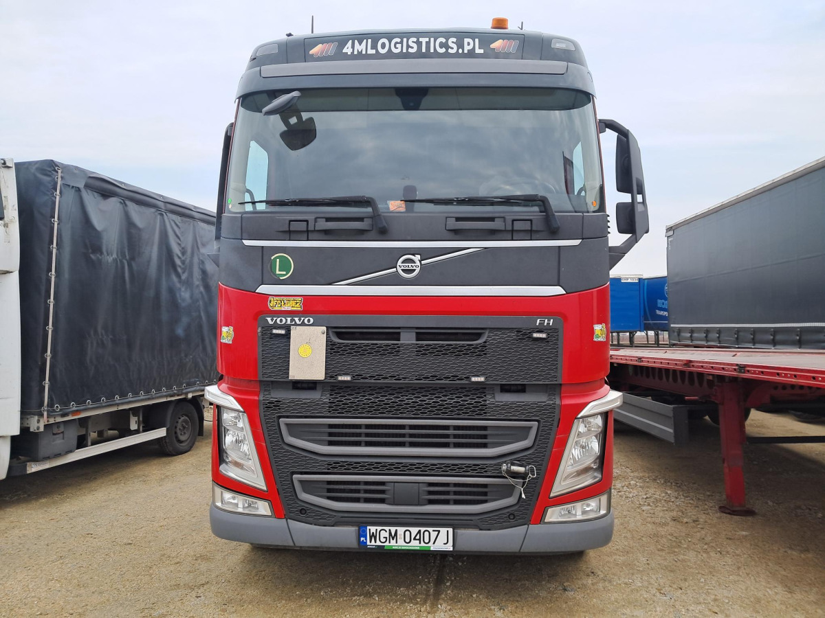 VOLVO FH CIĄGNIK SIODŁOWY - Çekici: fotoğraf 3 VOLVO FH CIĄGNIK SIODŁOWY - Çekici: fotoğraf 3
