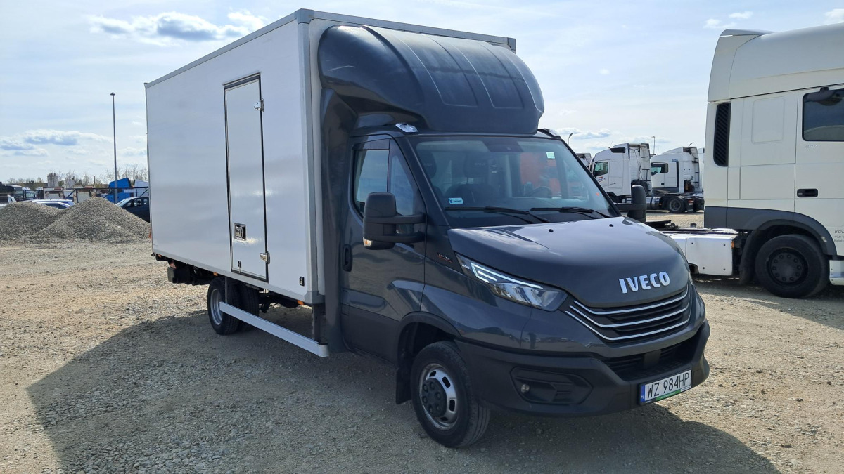IVECO DAILY 50C18 KONTENER Z WINDĄ - Kapalı kasa kamyonet: fotoğraf 1 IVECO DAILY 50C18 KONTENER Z WINDĄ - Kapalı kasa kamyonet: fotoğraf 1