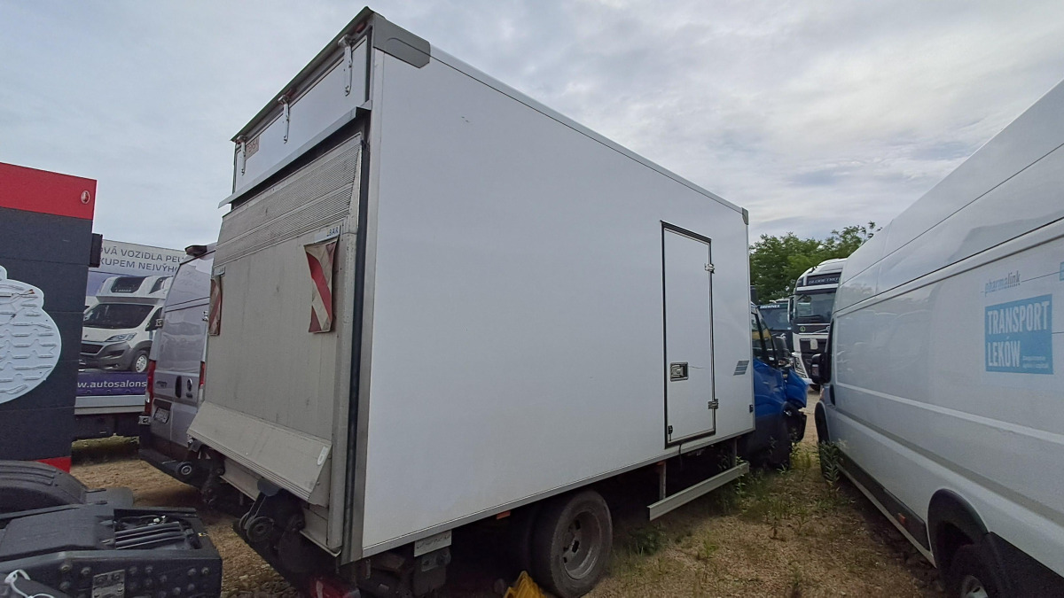 IVECO DAILY KONTENER Z WINDĄ - Kapalı kasa kamyon: fotoğraf 3 IVECO DAILY KONTENER Z WINDĄ - Kapalı kasa kamyon: fotoğraf 3
