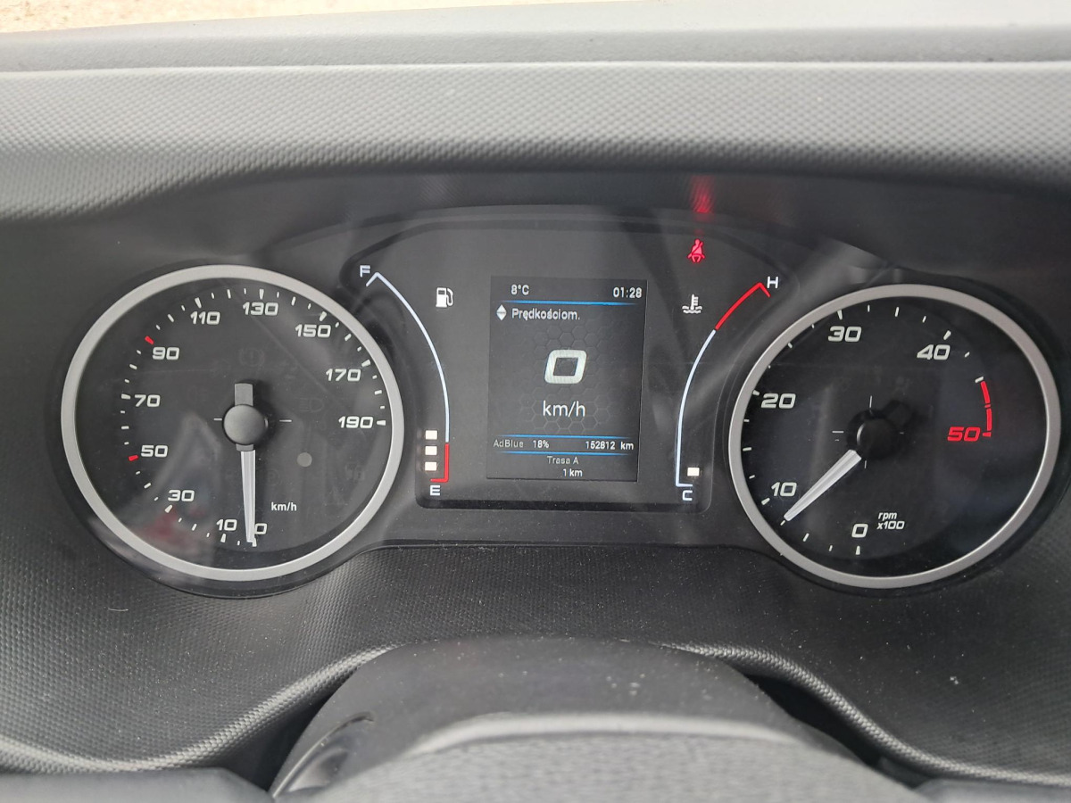 Kapalı kasa kamyonet IVECO DAILY KONTENER Z WINDĄ: fotoğraf 7