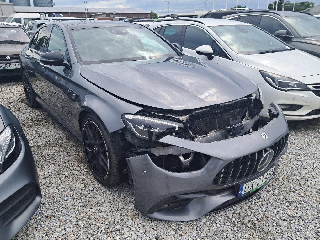 MERCEDES BENZ AMG E63S SEDAN - Sedan araba: fotoğraf 1 MERCEDES BENZ AMG E63S SEDAN - Sedan araba: fotoğraf 1