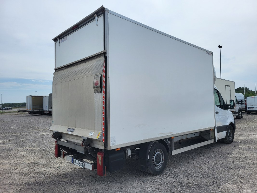 MERCEDES BENZ SPRINTER KONTENER Z WINDĄ - Kapalı kasa kamyonet: fotoğraf 4 MERCEDES BENZ SPRINTER KONTENER Z WINDĄ - Kapalı kasa kamyonet: fotoğraf 4