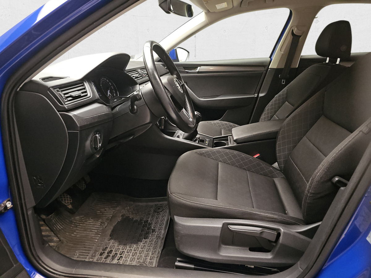 Binek araba SKODA SUPERB LIFTBACK: fotoğraf 12