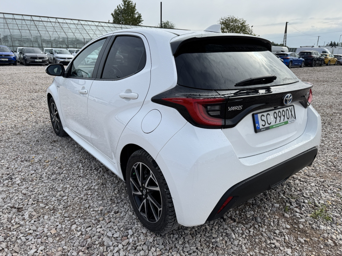 TOYOTA YARIS HATCHBACK - Binek araba: fotoğraf 5 TOYOTA YARIS HATCHBACK - Binek araba: fotoğraf 5