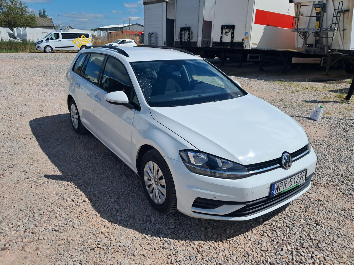 VOLKSWAGEN GOLF KOMBI - Binek araba: fotoğraf 1 VOLKSWAGEN GOLF KOMBI - Binek araba: fotoğraf 1