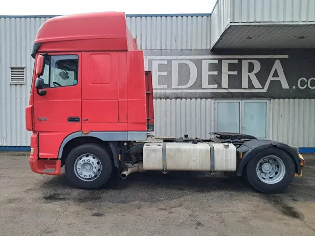 DAF XF 105 460 , Manual Gearbox , PTO , Tipper Hydraulics , Airco , Superspace Cab - Çekici: fotoğraf 2 DAF XF 105 460 , Manual Gearbox , PTO , Tipper Hydraulics , Airco , Superspace Cab - Çekici: fotoğraf 2