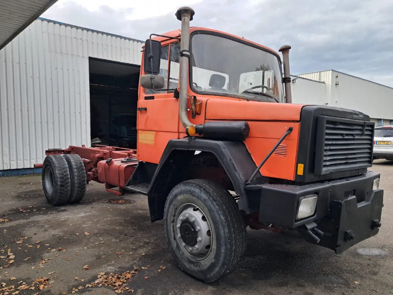 Iveco Magirus Deutz 170-23 ,V8 ,4x4 , ZF Manual , Spring suspension - Şasi kamyon: fotoğraf 4 Iveco Magirus Deutz 170-23 ,V8 ,4x4 , ZF Manual , Spring suspension - Şasi kamyon: fotoğraf 4