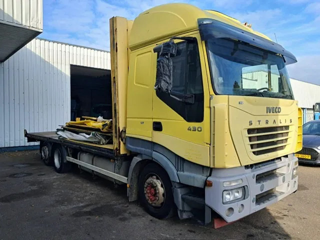 Iveco Stralis 430 , 6x2 , Manual Gearbox , Euro 3 - Tenteli kamyon: fotoğraf 4 Iveco Stralis 430 , 6x2 , Manual Gearbox , Euro 3 - Tenteli kamyon: fotoğraf 4
