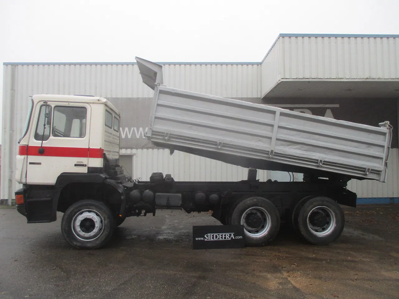MAN 26 322 ZF Manual , 6x4 , 3 way tipper , Spring suspension - Damperli kamyon: fotoğraf 2 MAN 26 322 ZF Manual , 6x4 , 3 way tipper , Spring suspension - Damperli kamyon: fotoğraf 2