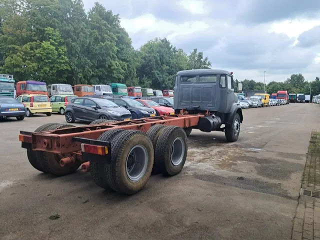 Mercedes-Benz LK 2624 , 6x4 , Manual , Spring suspension - Şasi kamyon: fotoğraf 3 Mercedes-Benz LK 2624 , 6x4 , Manual , Spring suspension - Şasi kamyon: fotoğraf 3