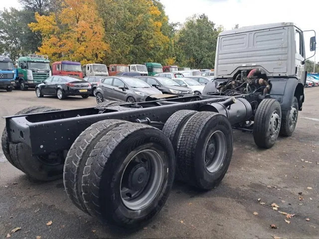 Mercedes-Benz SK 3535 ,V8 Biturbo , 8x4 ,ZF Manual , Spring Suspension - Şasi kamyon: fotoğraf 3 Mercedes-Benz SK 3535 ,V8 Biturbo , 8x4 ,ZF Manual , Spring Suspension - Şasi kamyon: fotoğraf 3