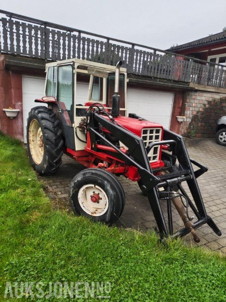 1975 International Harvester 574 - mva fri traktor rep.objekt - Traktör: fotoğraf 2 1975 International Harvester 574 - mva fri traktor rep.objekt - Traktör: fotoğraf 2