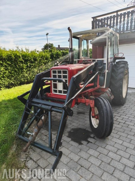 1975 International Harvester 574 - mva fri traktor rep.objekt - Traktör: fotoğraf 1 1975 International Harvester 574 - mva fri traktor rep.objekt - Traktör: fotoğraf 1