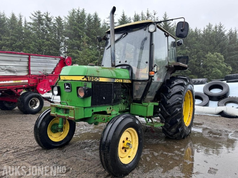 1988 John Deere 1950 POWER SYNCHRON med toppstag og triangelfeste - Traktör: fotoğraf 1 1988 John Deere 1950 POWER SYNCHRON med toppstag og triangelfeste - Traktör: fotoğraf 1