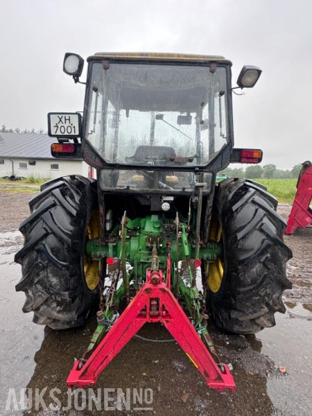 1988 John Deere 1950 POWER SYNCHRON med toppstag og triangelfeste - Traktör: fotoğraf 5 1988 John Deere 1950 POWER SYNCHRON med toppstag og triangelfeste - Traktör: fotoğraf 5