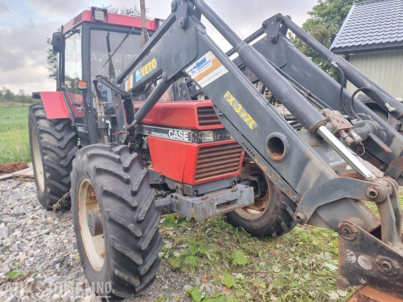 1990 CASE IH 956XL TRAKTOR snøfres 2 skuffer triangelfeste MVA FRI - Traktör: fotoğraf 3 1990 CASE IH 956XL TRAKTOR snøfres 2 skuffer triangelfeste MVA FRI - Traktör: fotoğraf 3