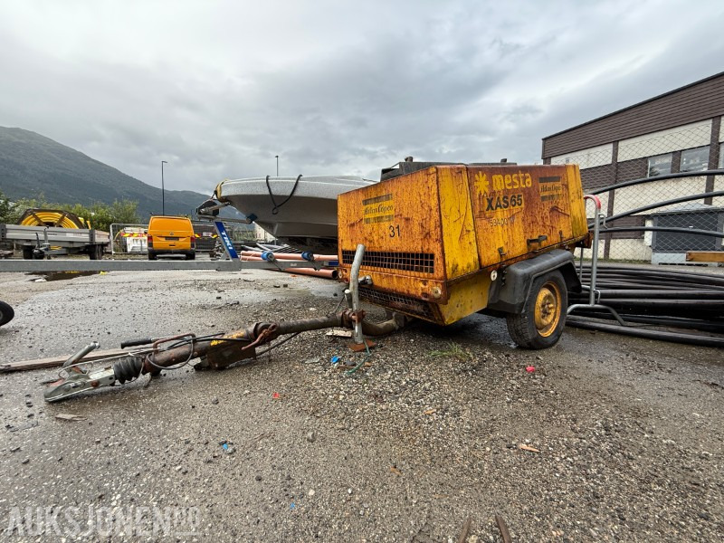1992 Atlas Copco XAS65 - İnşaat ekipmanı: fotoğraf 1 1992 Atlas Copco XAS65 - İnşaat ekipmanı: fotoğraf 1
