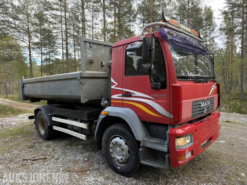 2003 MAN 18.285 4x2 Multilift Krokløft og dumperkasse - Kancalı yükleyici kamyon: fotoğraf 3 2003 MAN 18.285 4x2 Multilift Krokløft og dumperkasse - Kancalı yükleyici kamyon: fotoğraf 3