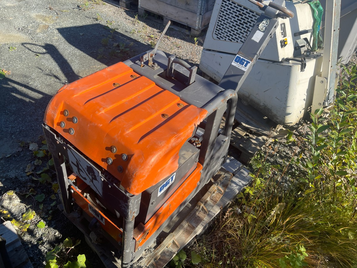 2005 Supra vibroplate - Hoppetusse med Hatz dieselmotor – Reversibel - Silindir makinesi: fotoğraf 3 2005 Supra vibroplate - Hoppetusse med Hatz dieselmotor – Reversibel - Silindir makinesi: fotoğraf 3