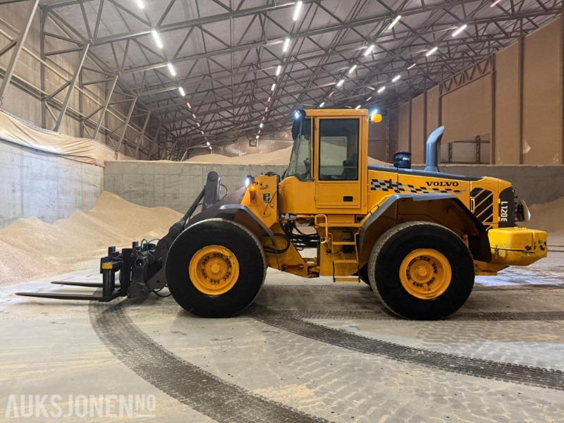 2006 Volvo L120E HJULLASTER M/STOR SNØSKUFF SENTRALSMØRING 3.FUNKSJON. - Tekerlekli yükleyici: fotoğraf 1 2006 Volvo L120E HJULLASTER M/STOR SNØSKUFF SENTRALSMØRING 3.FUNKSJON. - Tekerlekli yükleyici: fotoğraf 1