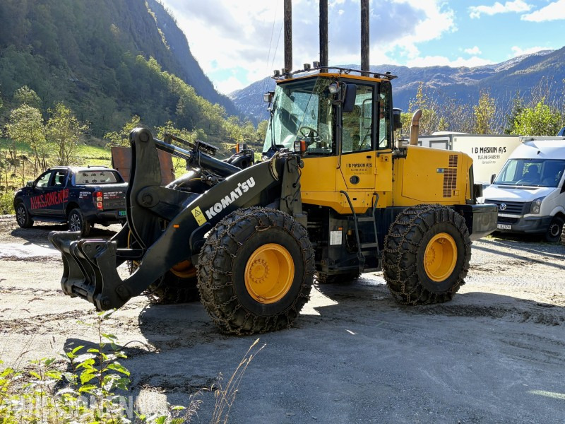 2008 Komatsu WA320-6 hjullaster - KUN 3 754 timer - Tekerlekli yükleyici: fotoğraf 1 2008 Komatsu WA320-6 hjullaster - KUN 3 754 timer - Tekerlekli yükleyici: fotoğraf 1
