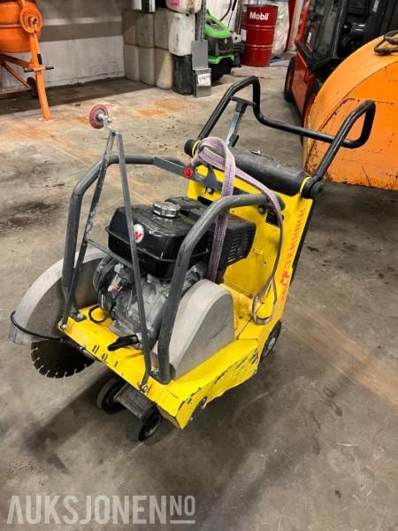 2009 Wacker Neuson BFS 1350AL - Asfalt og betongsag. - İnşaat ekipmanı: fotoğraf 1 2009 Wacker Neuson BFS 1350AL - Asfalt og betongsag. - İnşaat ekipmanı: fotoğraf 1
