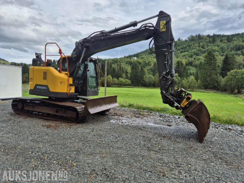 2010 Volvo EC145EL ENGCON TILTROTATOR SENTRALSMØRING 7474 timer - Ekskavatör: fotoğraf 3 2010 Volvo EC145EL ENGCON TILTROTATOR SENTRALSMØRING 7474 timer - Ekskavatör: fotoğraf 3