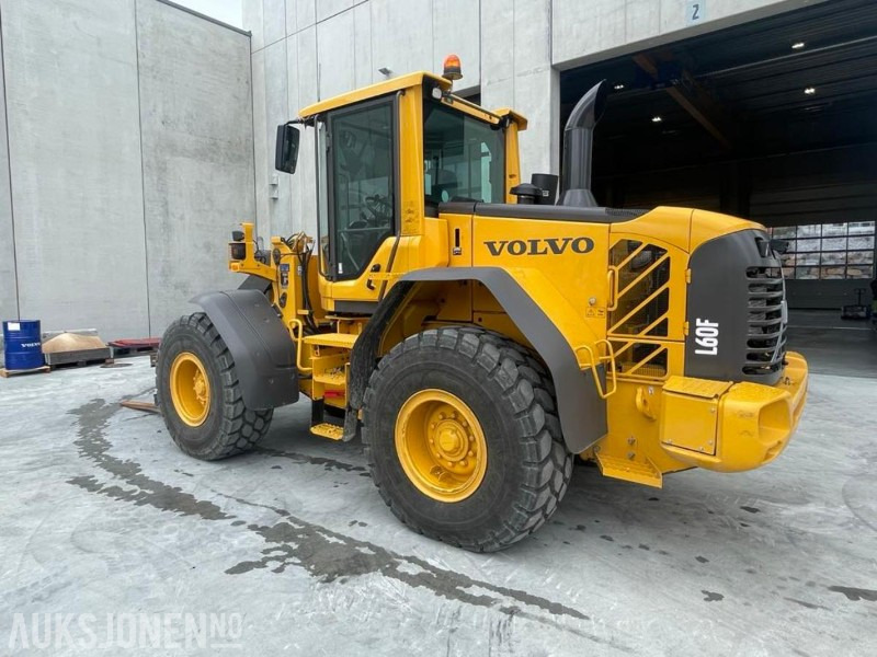 2011 VOLVO L60F HJULLASTER - SPAKSTYRING - NYE DEKK - BBS - 3-4 FUNKSJON - PALLEGAFLER - SKUFFE - KAMERA - MYE PÅKOSTET! - Tekerlekli yükleyici: fotoğraf 4 2011 VOLVO L60F HJULLASTER - SPAKSTYRING - NYE DEKK - BBS - 3-4 FUNKSJON - PALLEGAFLER - SKUFFE - KAMERA - MYE PÅKOSTET! - Tekerlekli yükleyici: fotoğraf 4
