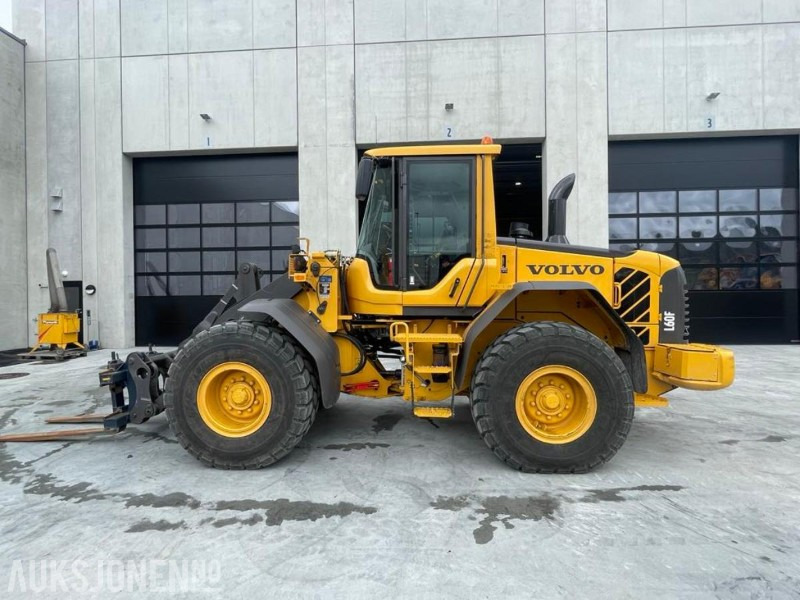 2011 VOLVO L60F HJULLASTER - SPAKSTYRING - NYE DEKK - BBS - 3-4 FUNKSJON - PALLEGAFLER - SKUFFE - KAMERA - MYE PÅKOSTET! - Tekerlekli yükleyici: fotoğraf 5 2011 VOLVO L60F HJULLASTER - SPAKSTYRING - NYE DEKK - BBS - 3-4 FUNKSJON - PALLEGAFLER - SKUFFE - KAMERA - MYE PÅKOSTET! - Tekerlekli yükleyici: fotoğraf 5
