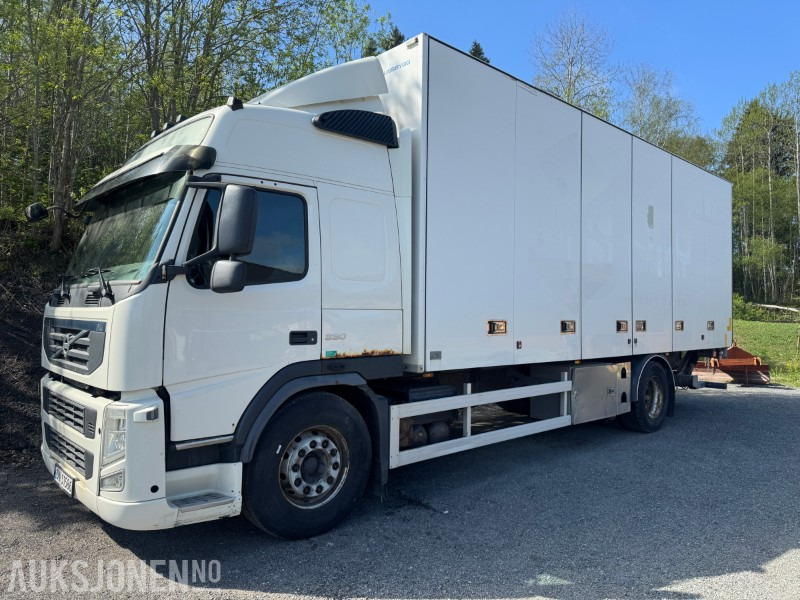 2011 Volvo FM-330 skapbil med full sideåpning og løftelem - Kapalı kasa kamyon: fotoğraf 2 2011 Volvo FM-330 skapbil med full sideåpning og løftelem - Kapalı kasa kamyon: fotoğraf 2