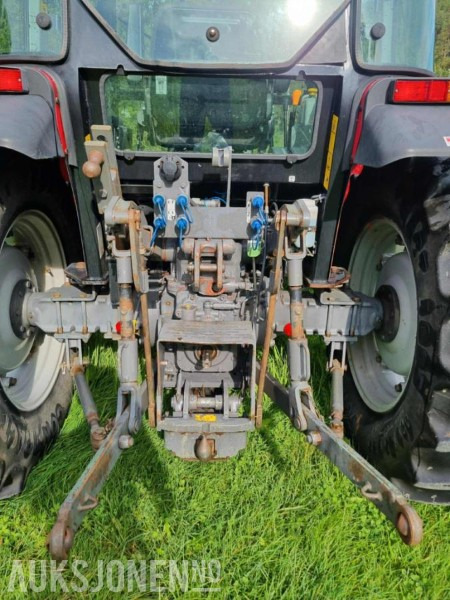 2013 Massey Ferguson 3625 / 4x4 / Nylig utført service / Lavt timetall / Leveringsklar - Traktör: fotoğraf 5 2013 Massey Ferguson 3625 / 4x4 / Nylig utført service / Lavt timetall / Leveringsklar - Traktör: fotoğraf 5