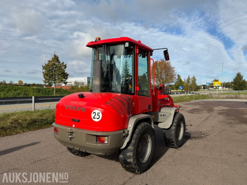 2013 Volvo L30B-Z7X Hjullaster - 6650kg - Ryggekamera - Universalskuff - Pallegafler - Tekerlekli yükleyici: fotoğraf 5 2013 Volvo L30B-Z7X Hjullaster - 6650kg - Ryggekamera - Universalskuff - Pallegafler - Tekerlekli yükleyici: fotoğraf 5