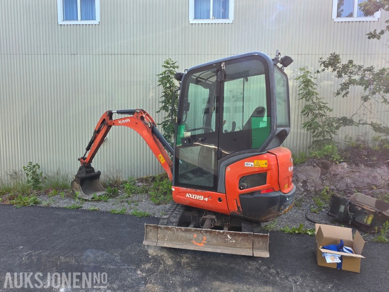 2015 Kubota KX019-4 Minigraver med grave og pusseskuff - Mini ekskavatör: fotoğraf 3 2015 Kubota KX019-4 Minigraver med grave og pusseskuff - Mini ekskavatör: fotoğraf 3