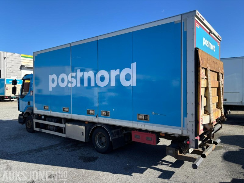 2015 Renault Trucks D12. Skapbil med bakløfter. - Kapalı kasa kamyon: fotoğraf 3 2015 Renault Trucks D12. Skapbil med bakløfter. - Kapalı kasa kamyon: fotoğraf 3