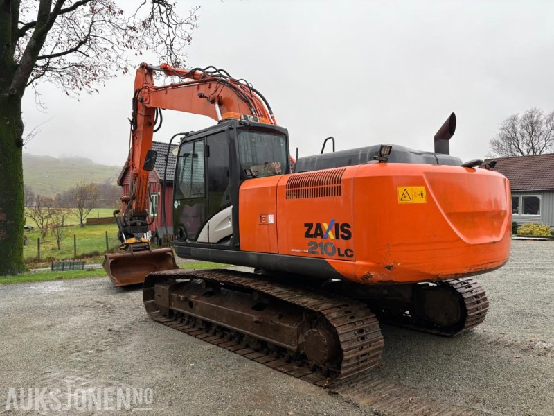 2016 Hitachi ZX210LC-5B med Engcon tiltrotator, planeringsskuffe og Gjerstad graveskuff - Ekskavatör: fotoğraf 5 2016 Hitachi ZX210LC-5B med Engcon tiltrotator, planeringsskuffe og Gjerstad graveskuff - Ekskavatör: fotoğraf 5