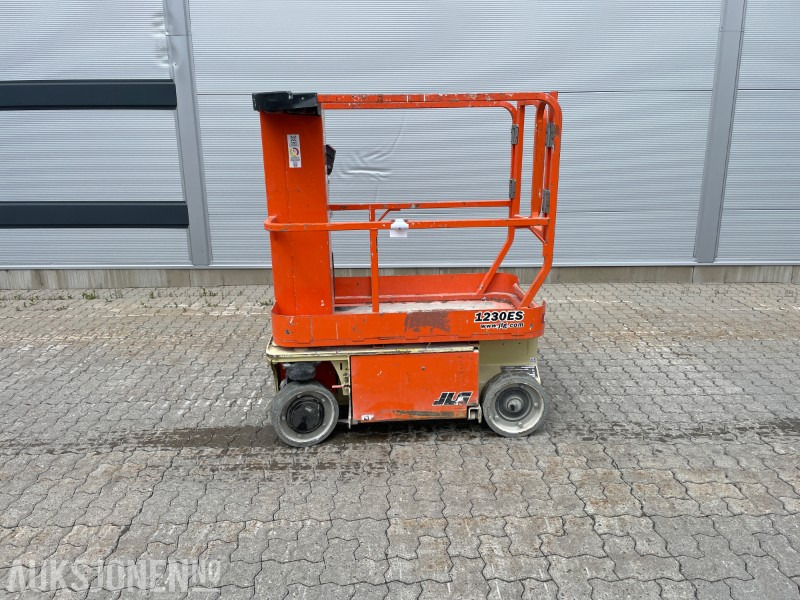 2016 JLG 1230 ES Mastelift med 5,5 m arbeidshøyde - Araçüstü platform: fotoğraf 1 2016 JLG 1230 ES Mastelift med 5,5 m arbeidshøyde - Araçüstü platform: fotoğraf 1